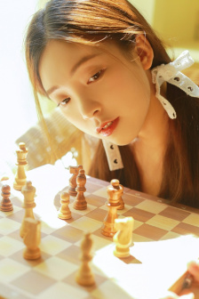25岁的女高中生